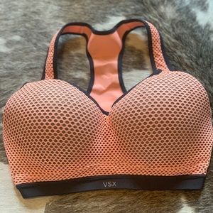 Victoria’s Secret Sports Bra 34DD